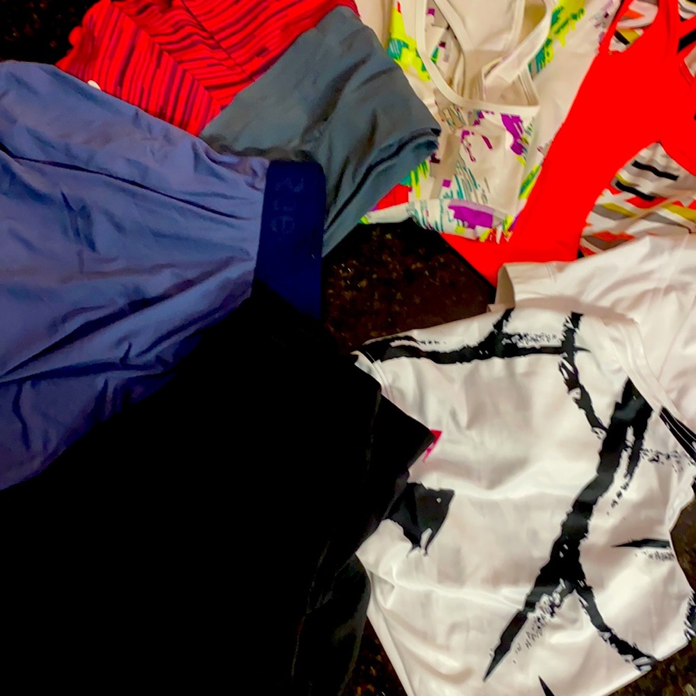 A bundled of amazing tennis joy 🎾 lot 7 pieces Medium size